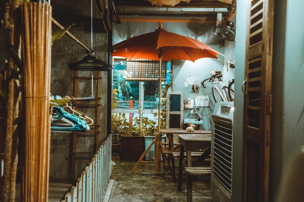 Motodorm Langkawi Hostel Kuah Bagian luar foto