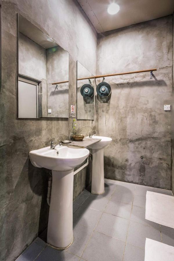 Motodorm Langkawi Hostel Kuah Bagian luar foto