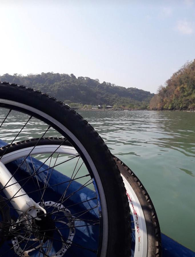 Motodorm Langkawi Hostel Kuah Bagian luar foto