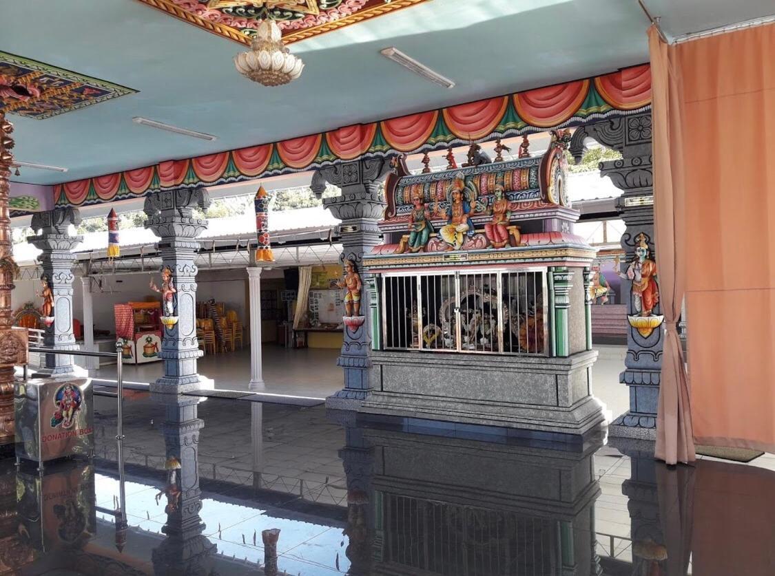 Motodorm Langkawi Hostel Kuah Bagian luar foto
