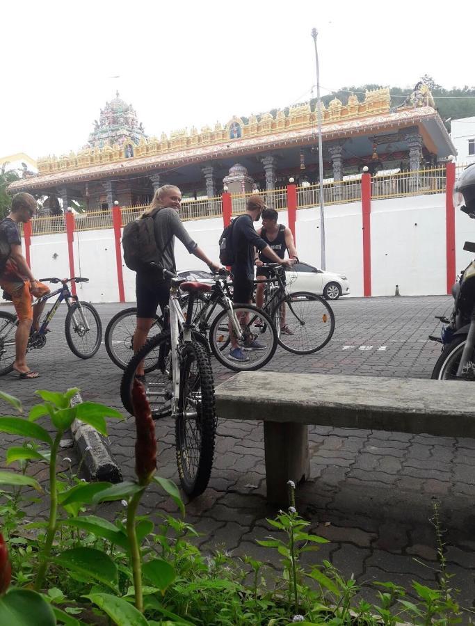Motodorm Langkawi Hostel Kuah Bagian luar foto